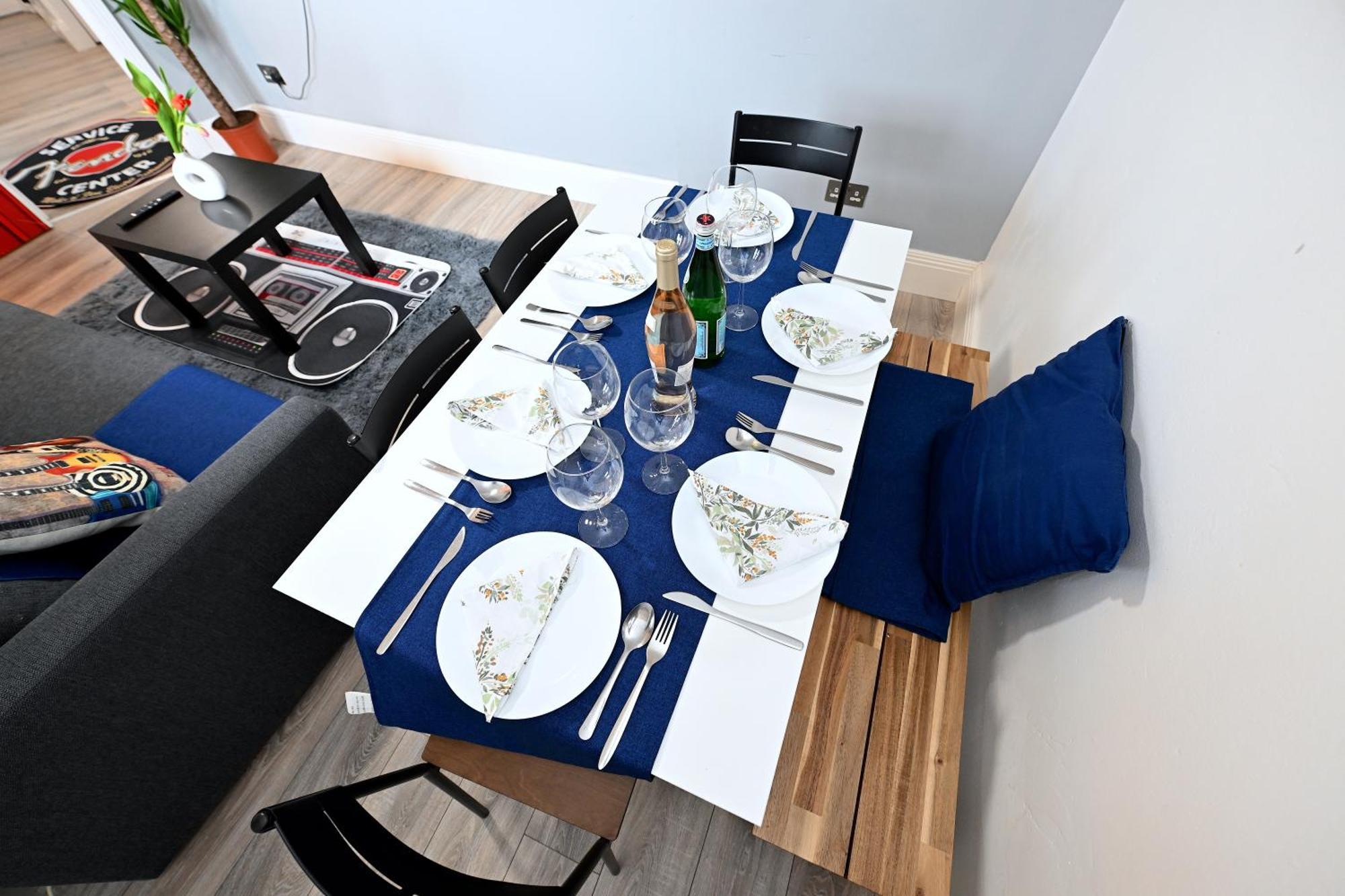 Superb 4 Bedroom Flat In The Heart Of Camden Town Лондон Экстерьер фото
