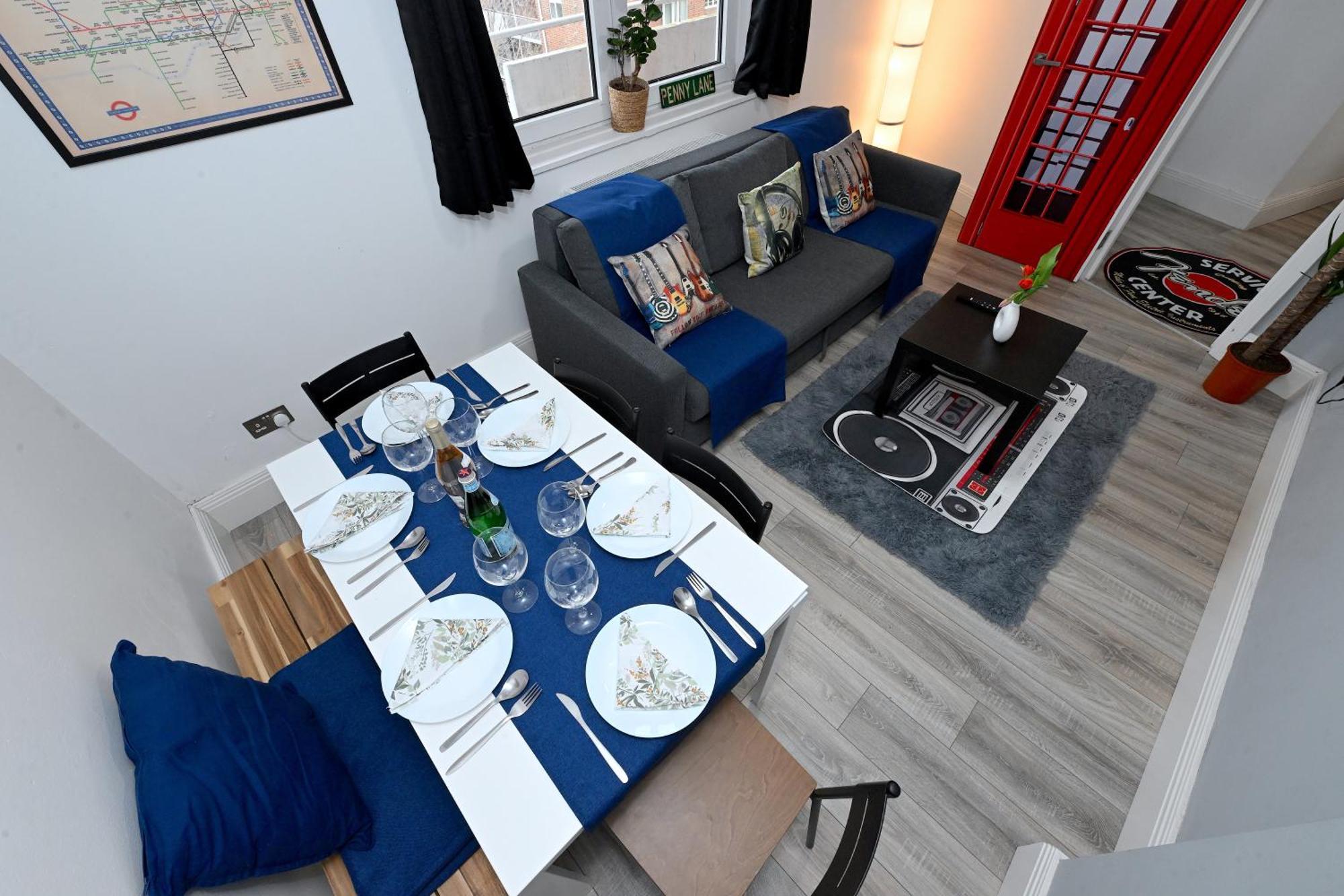 Superb 4 Bedroom Flat In The Heart Of Camden Town Лондон Экстерьер фото