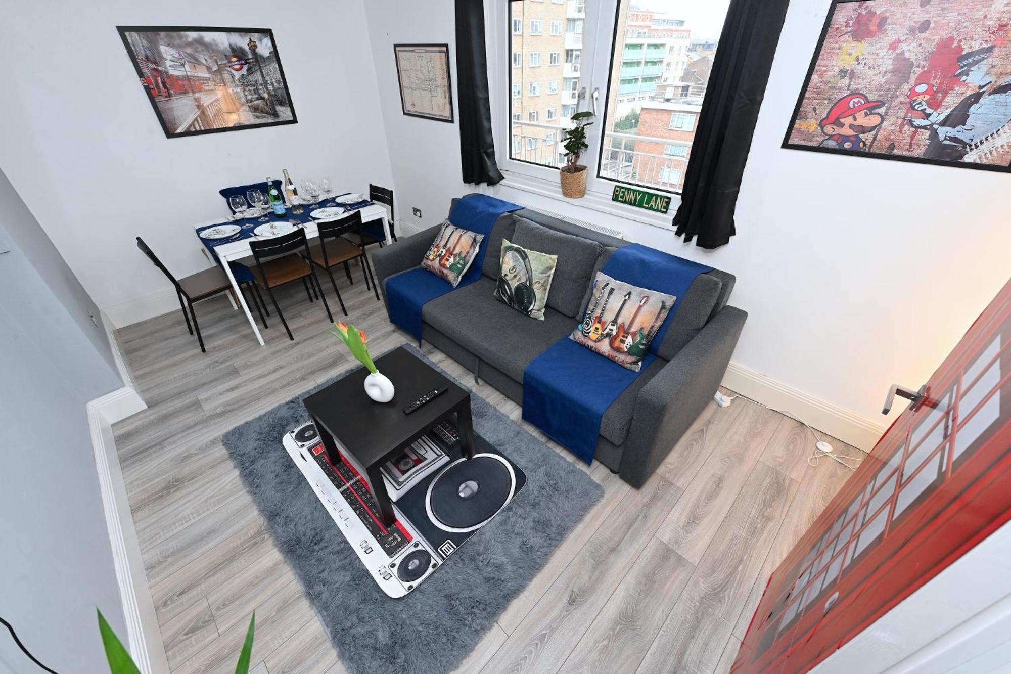 Superb 4 Bedroom Flat In The Heart Of Camden Town Лондон Экстерьер фото